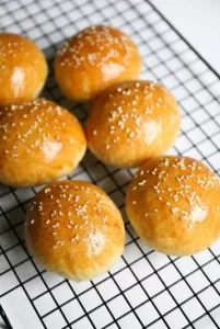 DINNER-ROLLS